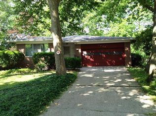 1230 Naples Ct, Ann Arbor, MI 48103