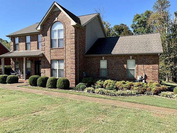 2nd image of 125 Roaden Ct