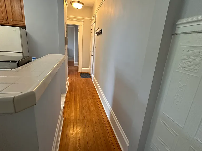 548 Orange St #205 — Photo 18