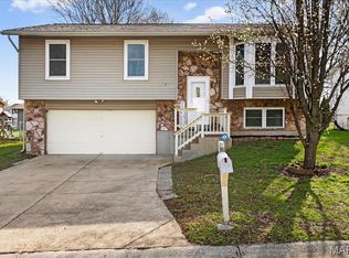 5856 Parkside Pl, Imperial, MO 63052