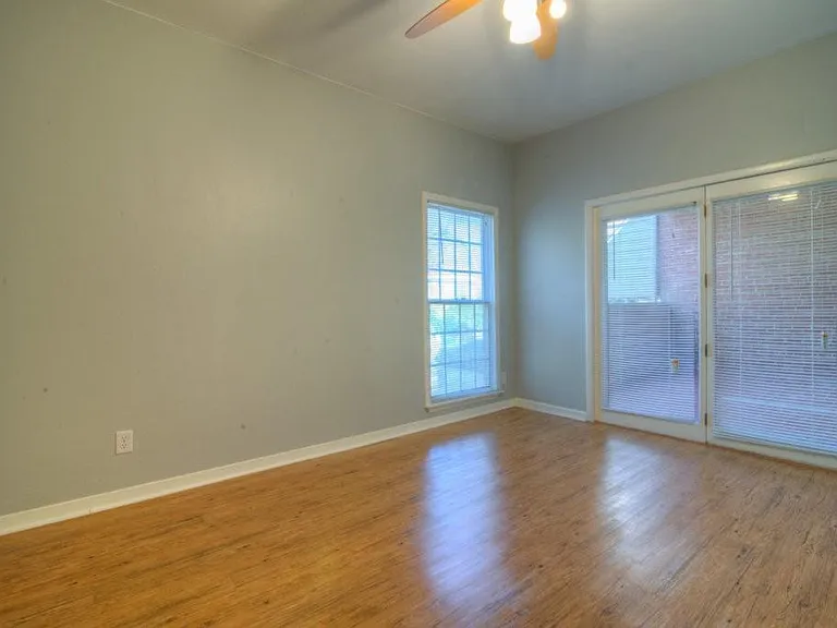 3200 Duval St #105 — Photo 12