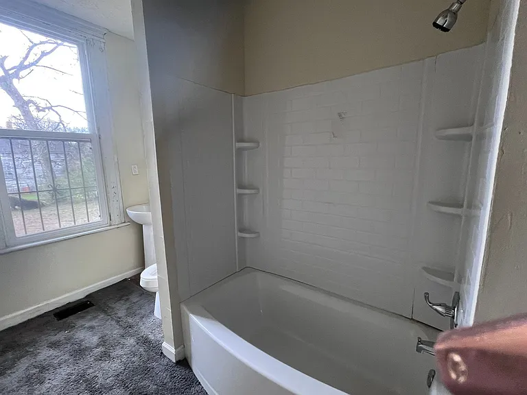522 Virginia Ave — Photo 9