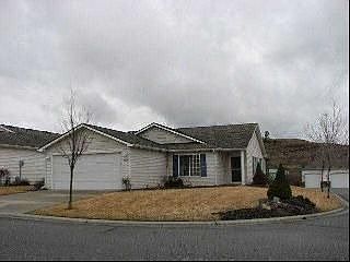 1st image of 1031 N Oakmont Ln