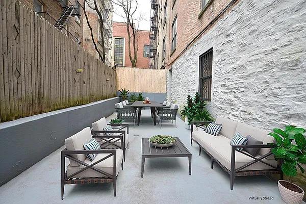 Sold by Compass | media 1