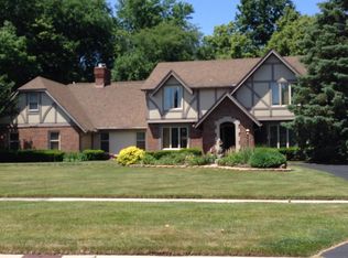 3182 Chanson Valley Rd, Lambertville, MI 48144