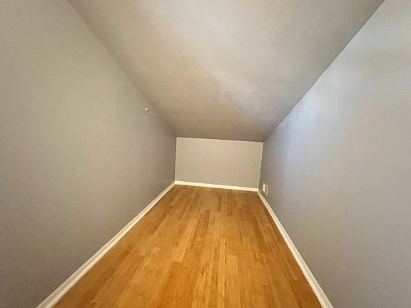 4th image of 174 Beach 74 St