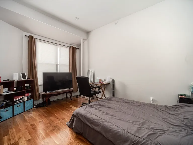 44 Mozart St #2 — Photo 11