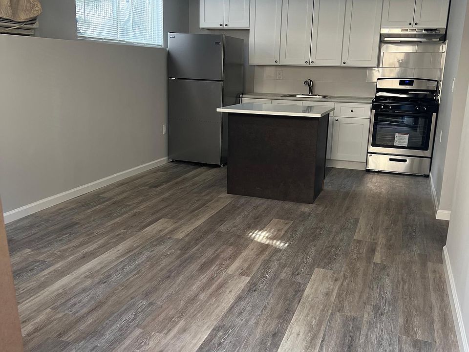 1st image of 30 Quintard St