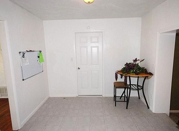 5th image of 4317 SE 13th St