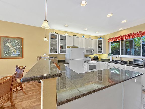 4th image of 75-346 Hualalai Rd APT E102