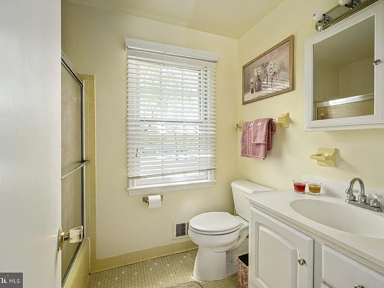 6917 Stoneybrooke Ln — Photo 46