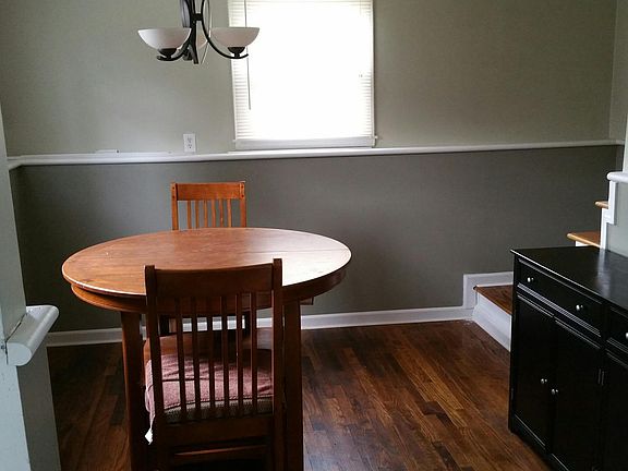 Dining room.