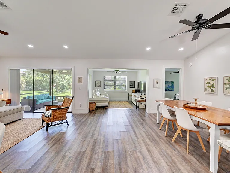 2756 Carnation Ct — Photo 3