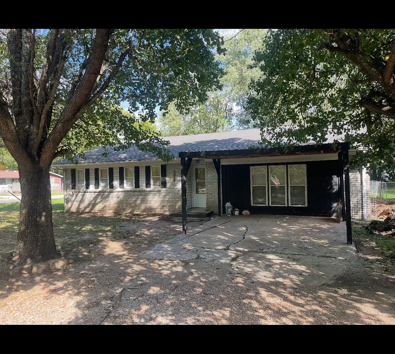 4 bed, 1.5 bath, 1100 sqft, $1,700 — Photo 1