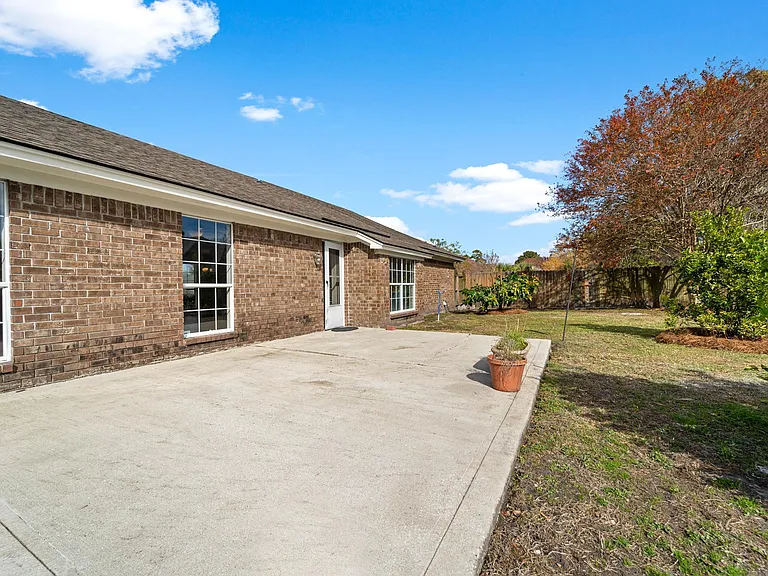 104 Forestay Ct — Photo 26