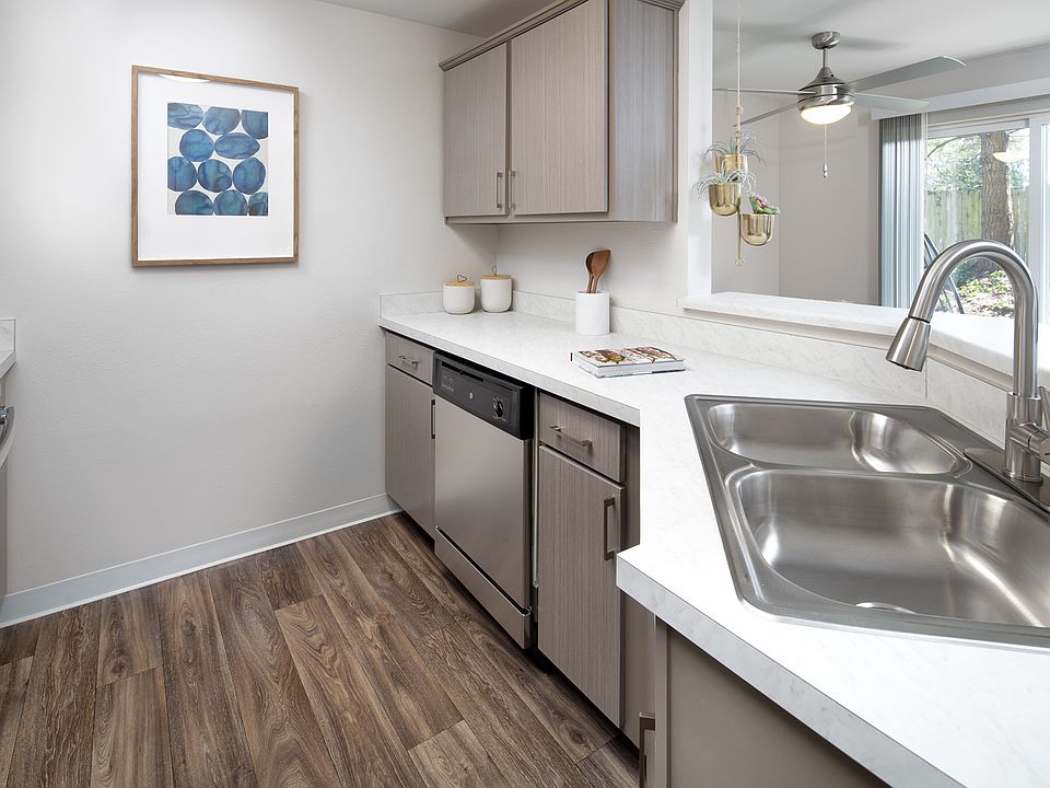 The Lakehouse Apartments Kitchen Sink and Countertop
