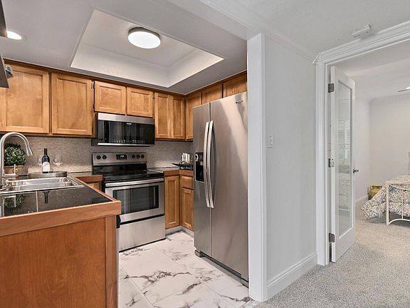 2nd image of 2209 Summereve Ct