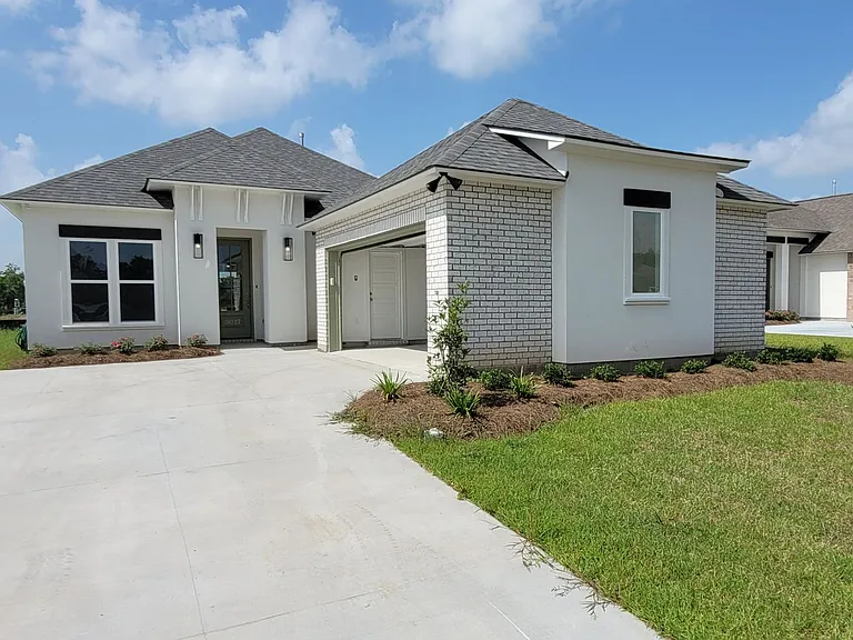 39227 Bridge Path Ln — Photo 1