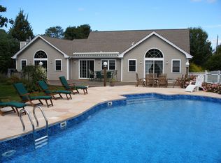 36 Hill Top Rd, Southampton, NY 11968