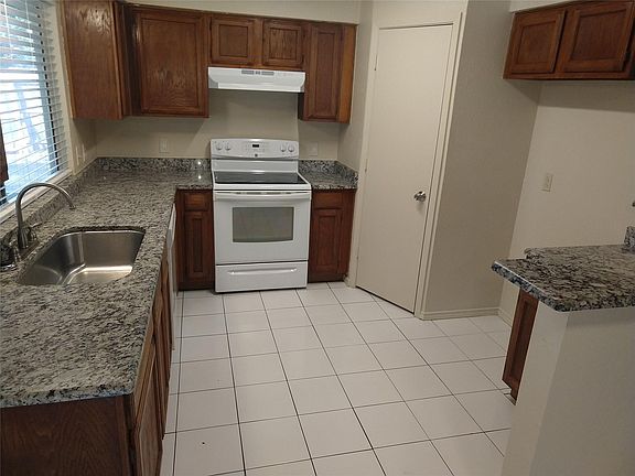 5th image of 2617 Bennington Ct