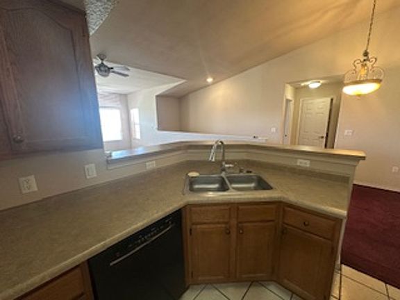 3rd image of 3901 Sonoma Springs Ave APT 811