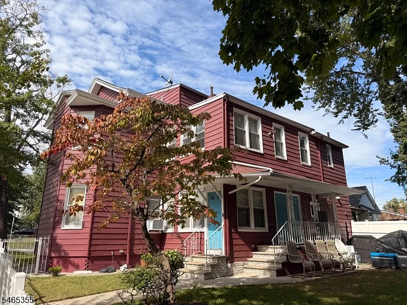 354 Ogden St