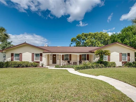 4th image of 327 Oak Hill Dr
