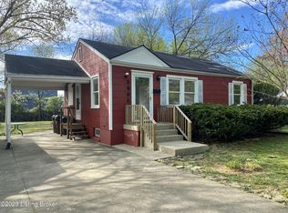 8008 Greenway Dr, Lyndon, KY 40222