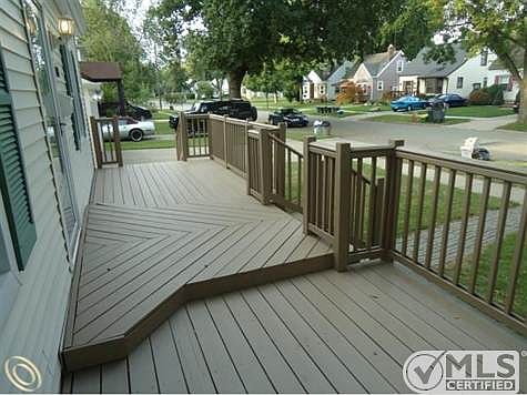 Deck 2.JPG