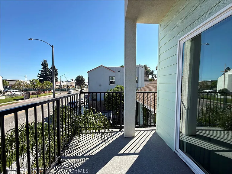 1489 Atlantic Ave — Photo 6