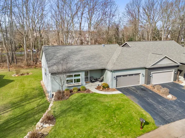 9456 Sassafras Trl, Portage, MI 49002