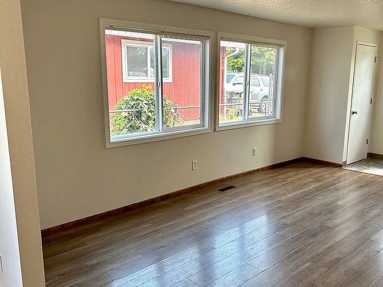 730 Rhododendron St #2745 — Photo 5