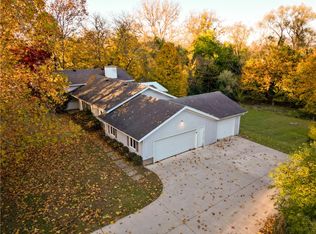 20 Framingham Ln, Pittsford, NY 14534