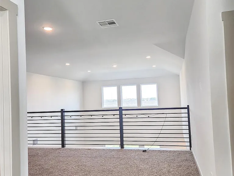 7219 Sunbreeze Ln — Photo 14