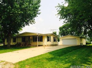 138 Circle Dr, Damiansville, IL 62215