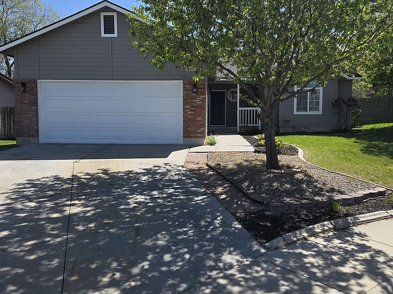 S Carbondale Pl — Photo 9
