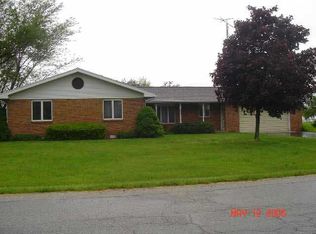 114 Mann Dr, Flora, IN 46929