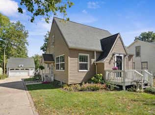 119 E Main St, Shell Rock, IA 50670