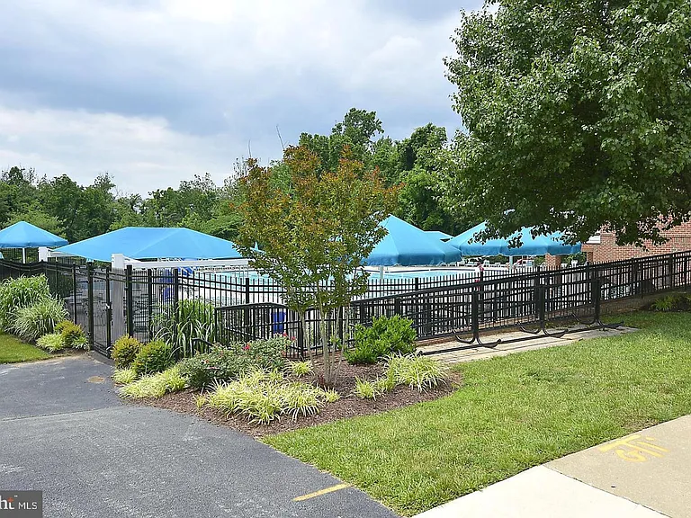 8 Calabash Ct — Photo 51