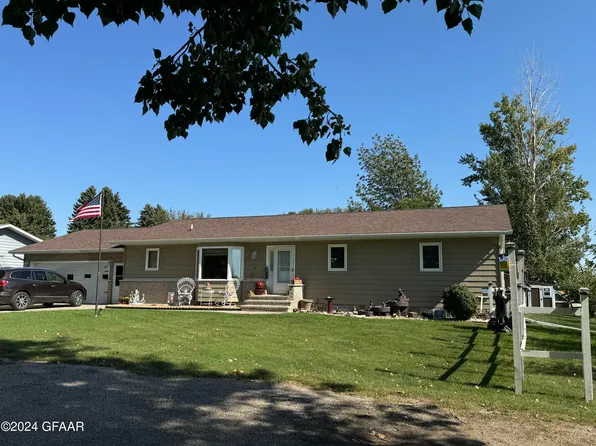 1201 Westwood Ct, Cavalier, ND 58220