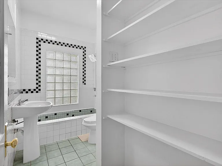 1607 Holman St — Photo 23