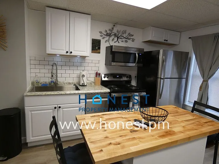 508 Water St #4 — Photo 4