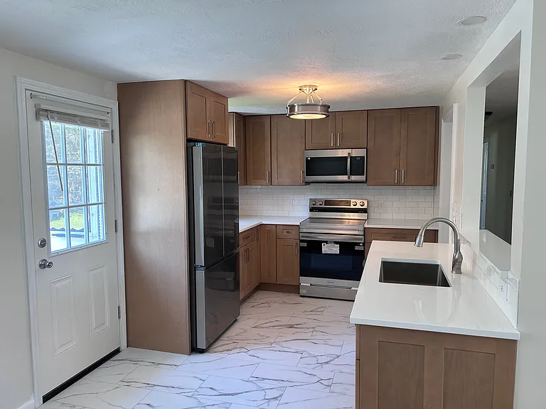 8 Ketch Rd — Photo 3