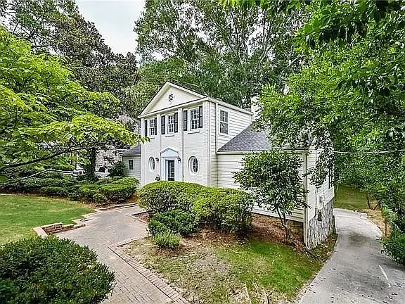 3 bed, 2.0 bath, 1652 sqft, $4,500 — Photo 2