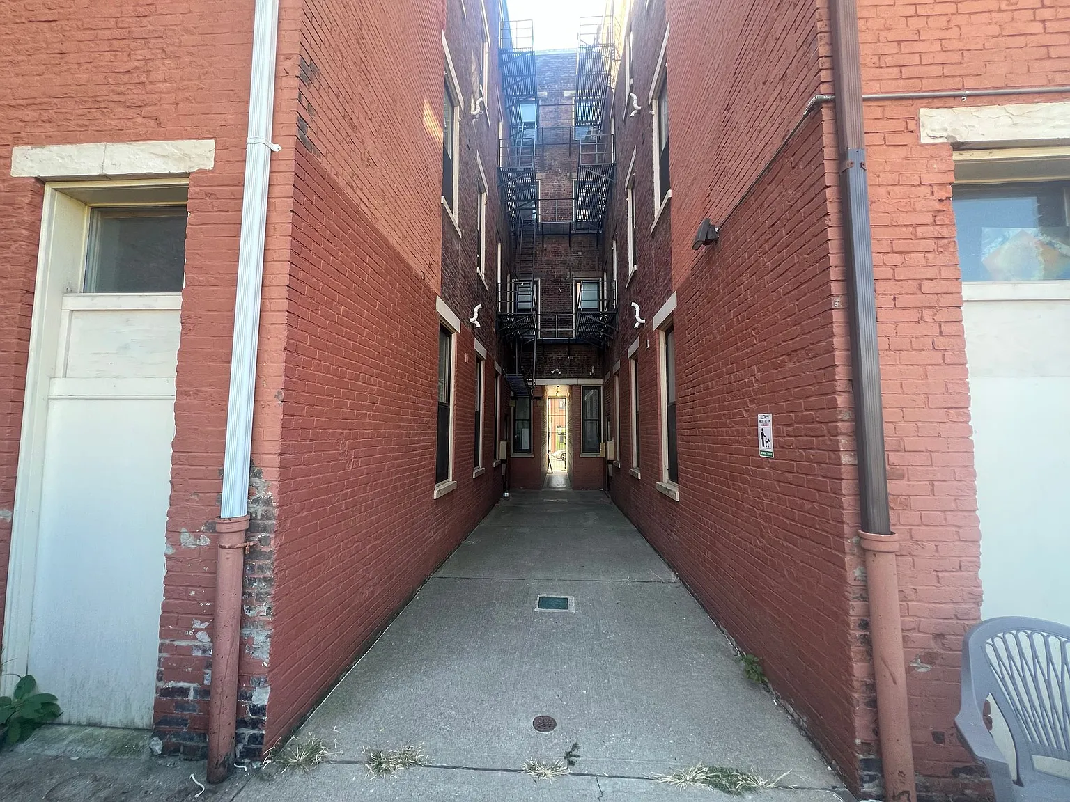 1414-16 Walnut St — Photo 3