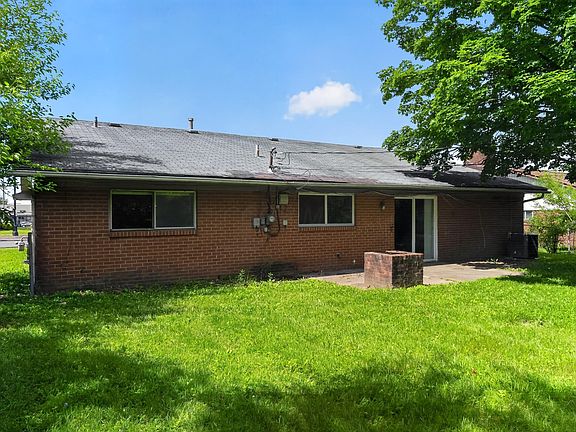 3rd image of 58 Huber Village Blvd