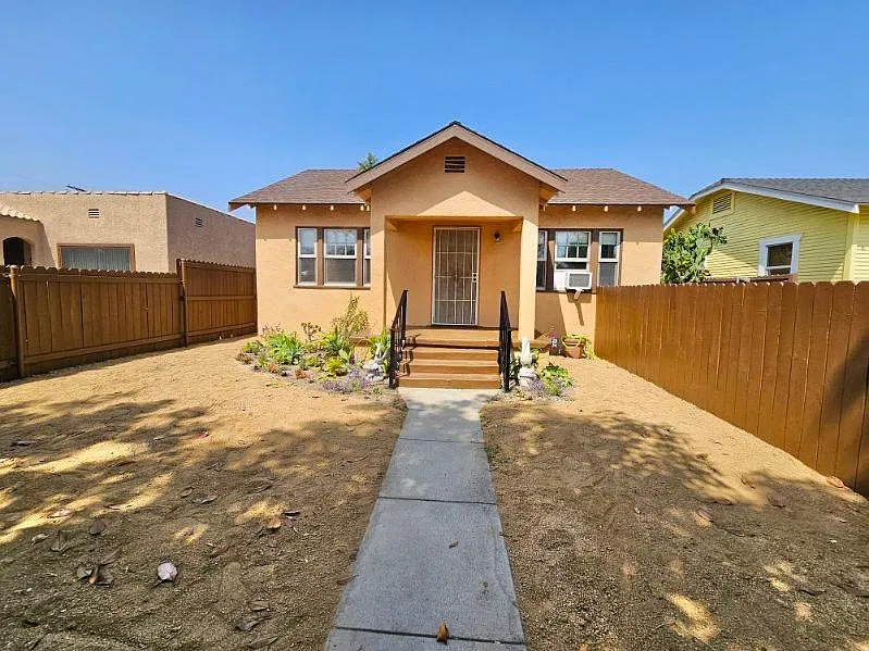 3349 Hollydale Drive — Photo 4