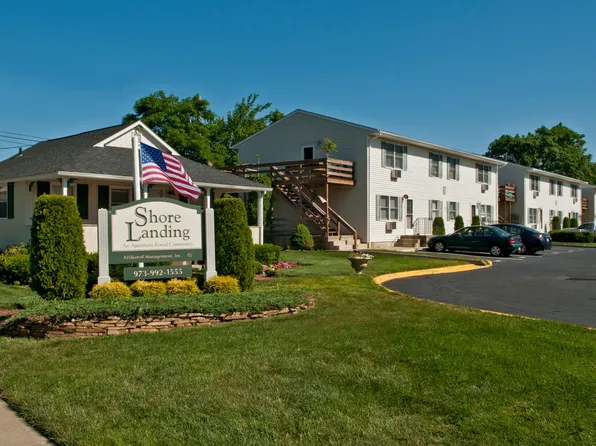 328 Shore Dr APT 24, Highlands, NJ 07732