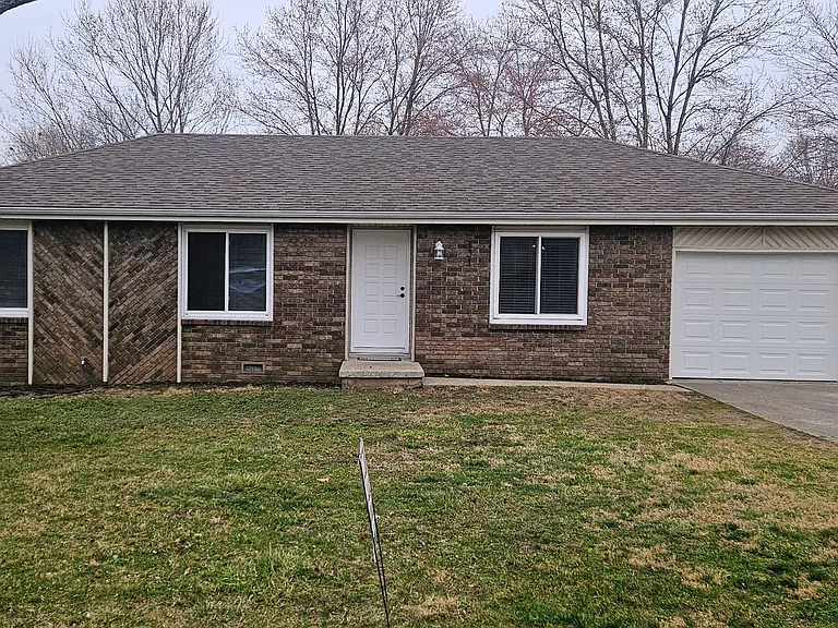 131 N Fairwood Ave — Photo 1