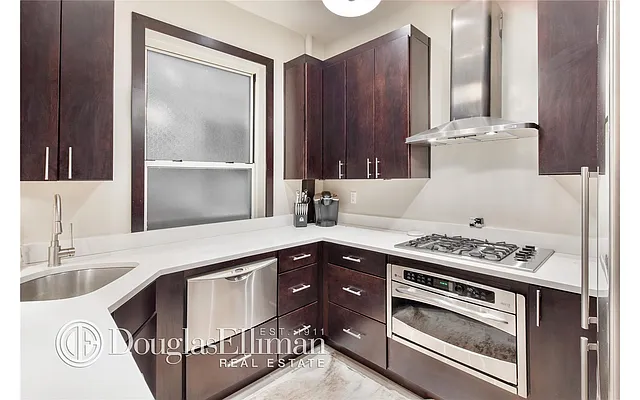 Rented by Douglas Elliman | media 16